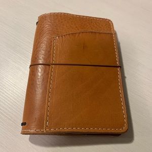 Speckled Fawns TN. EUC Italian leather with a nice patina. Pocket size